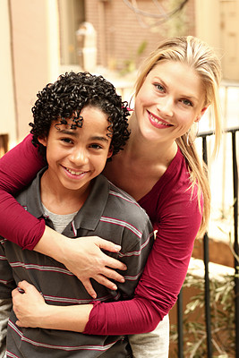 Fichier:2x11 MicahNiki.jpg