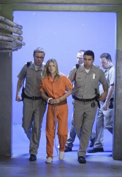 Fichier:1x12 NikiPrison2.jpg