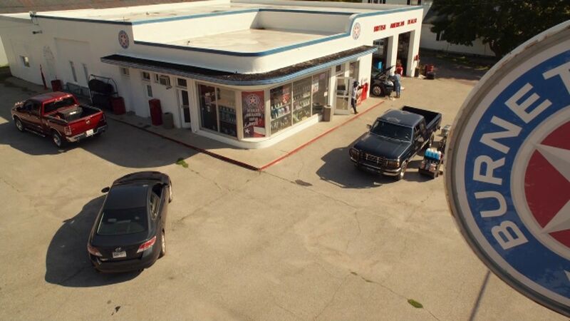 Fichier:Station service (Odessa).jpg