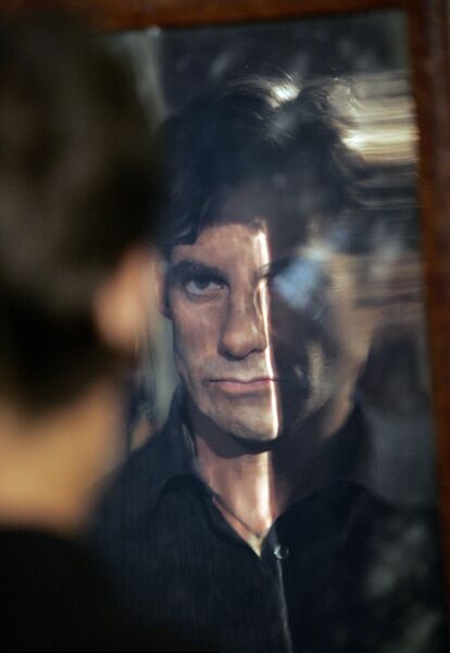 Fichier:2x04 NathanReflet.jpg