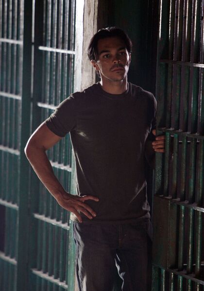 Fichier:2x03 Alejandro.jpg