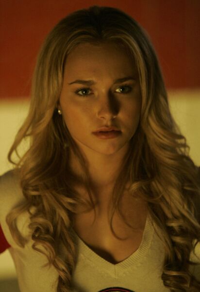 Fichier:1x09 Claire.jpg