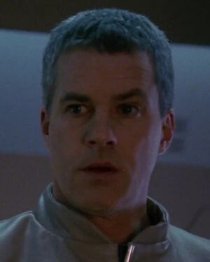 Commandant de bord de Colonial Un dans Battlestar Galactica, 1re partie.jpg