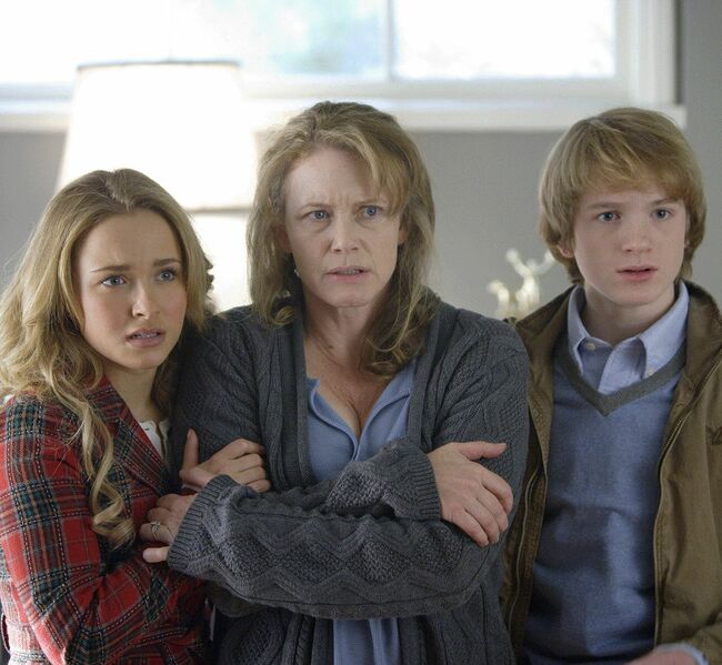 Fichier:1x17 ClaireSandraLyle.jpg