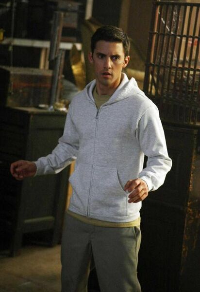 Fichier:2x07 Peter.jpg