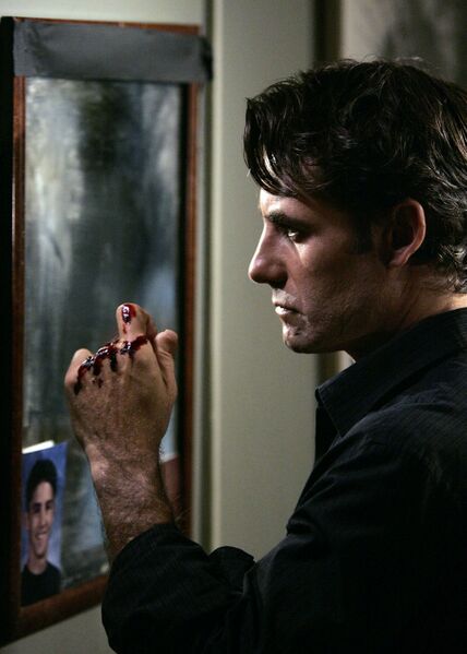 Fichier:2x04 NathanMiroir.jpg
