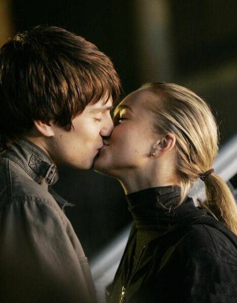Fichier:2x06 WestClaire.jpg